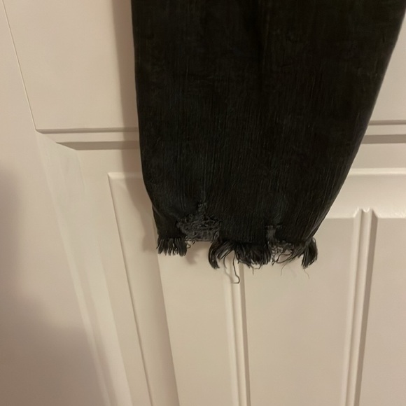 Madewell women’s 25 button fly 9” High-Rise Skinny Black Jeans. Raw frayed hem. - Picture 7 of 12